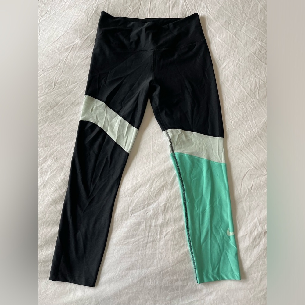 Nike Dry Fit Color-block Capri Workout